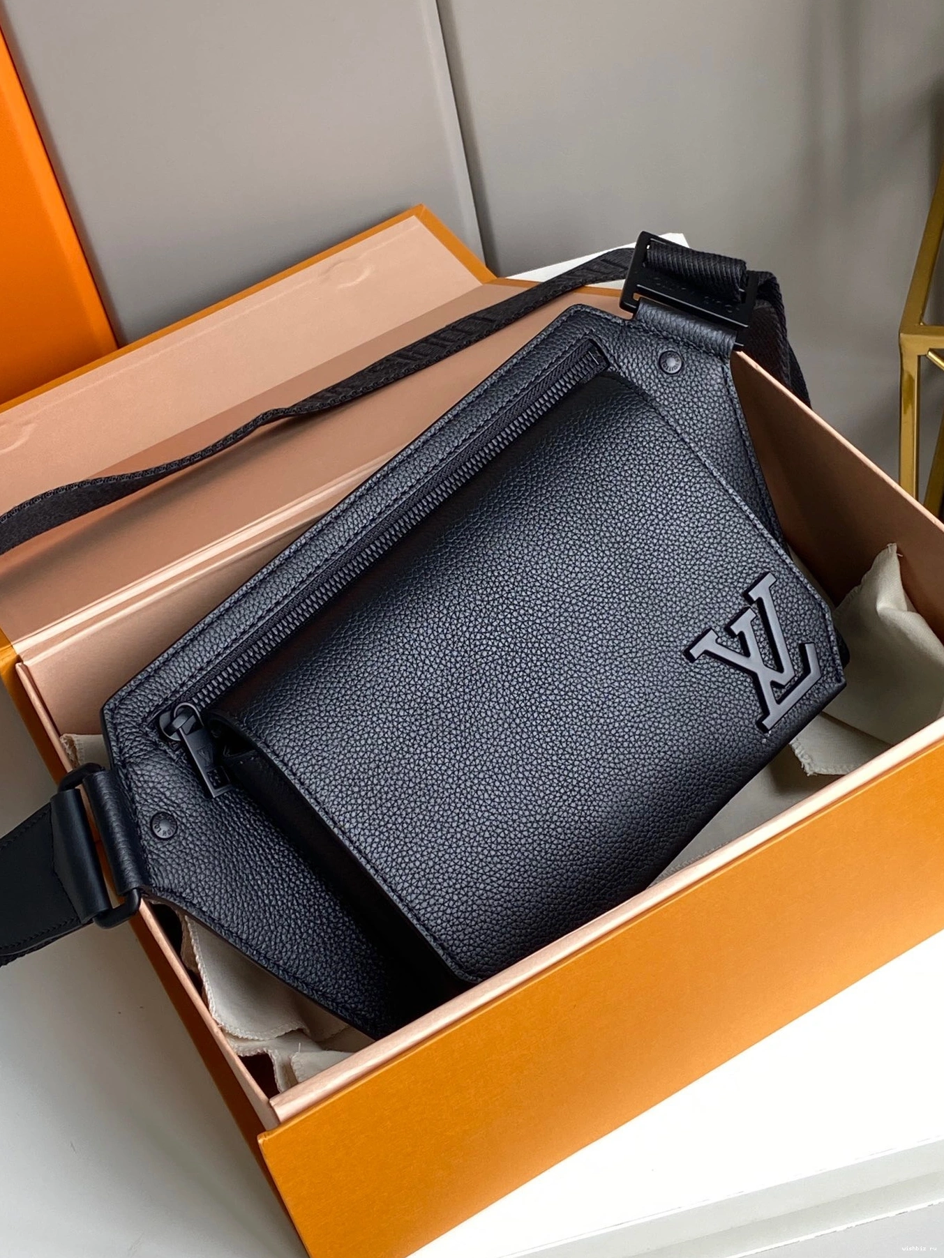 WIS SLINGBAG VUITTON LOUIS 0925